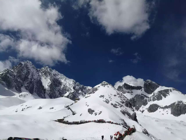 心 · 玉龍雪山......