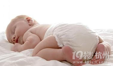 最初三個(gè)月寶寶如何安睡 給準(zhǔn)媽媽及新手父母