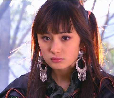 金庸迎92岁生日 李若彤朱茵刘亦菲 看看金庸剧中的女神