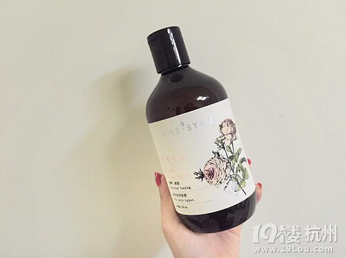 【桃花朵朵開】種草拔草圖個痛快，妝成一朵碩大的“白蓮花”！