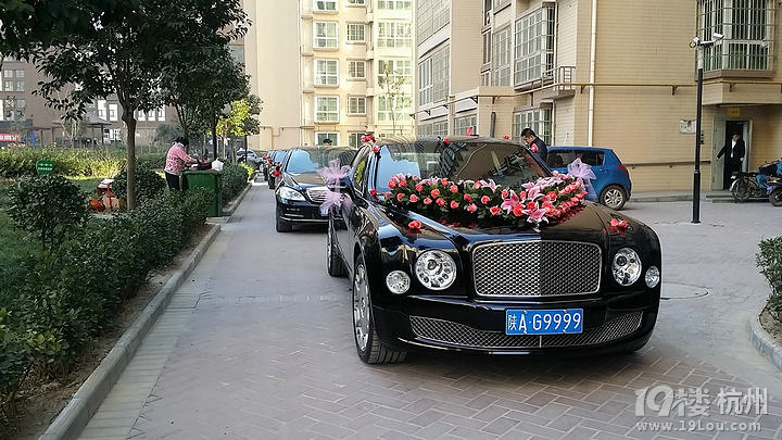 婚車租賃價(jià)格一覽表，新人快進(jìn)來看看