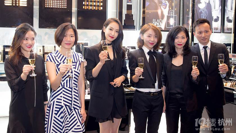 YSL圣羅蘭美妝攜宋茜揭幕全新形象精品店廣州天環(huán)中心盛大開(kāi)幕