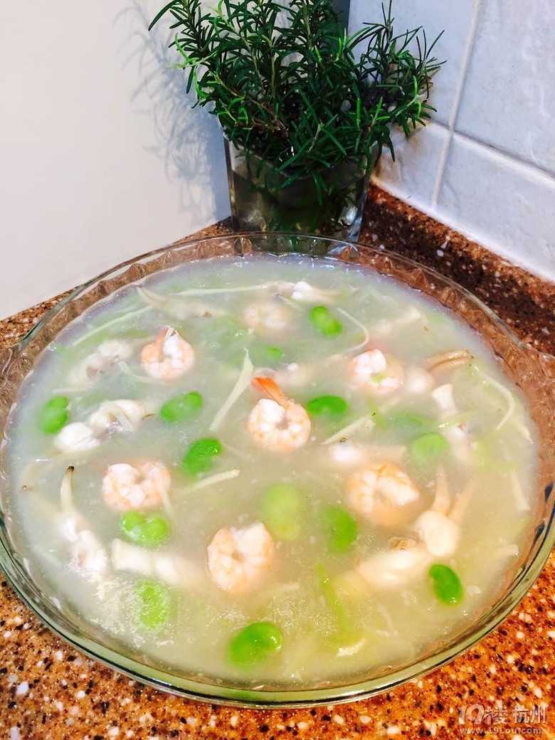 應(yīng)季的食材最給力----椒鹽苔香富貴蝦