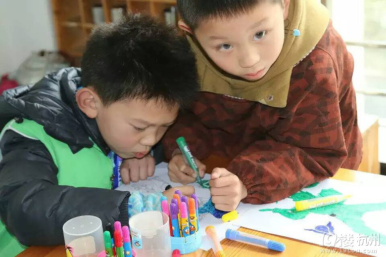 2016522 С @У T
