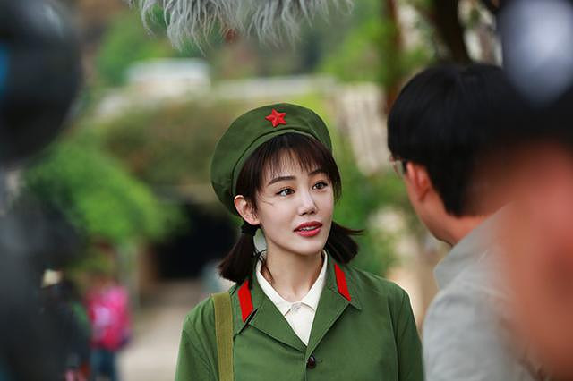 高丽雯《我的仨妈俩爸》开机 被赞“天仙攻”