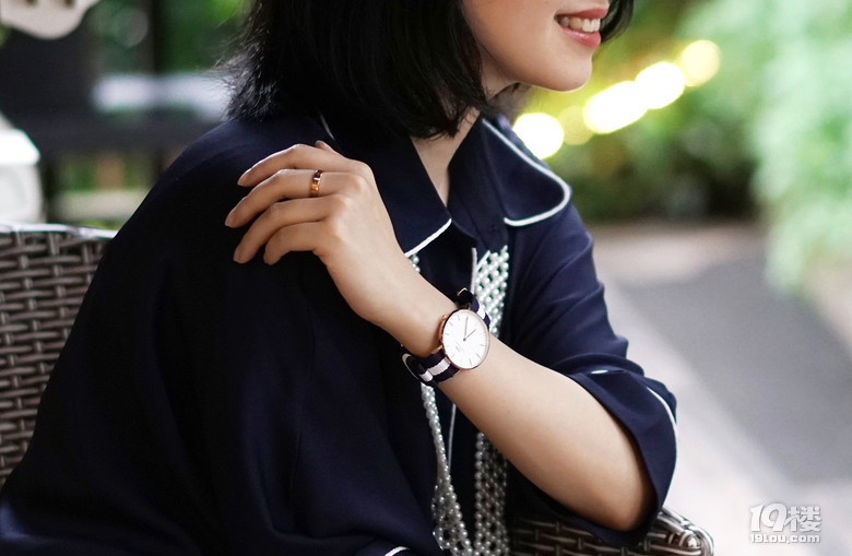 戴一件佩飾，說一個關(guān)于自己的故事