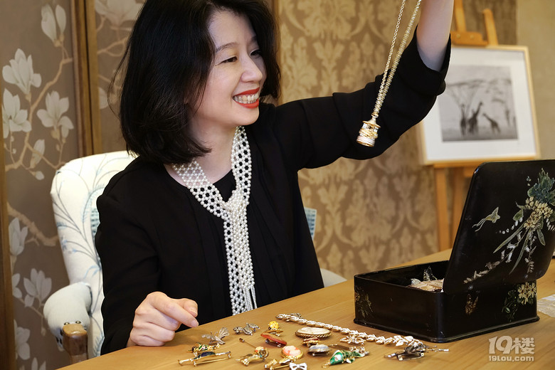 戴一件佩飾，說一個關(guān)于自己的故事