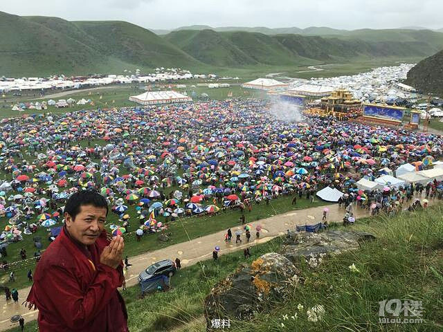 青海同德县桑赤寺大型法会.