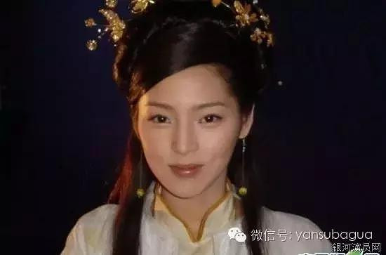 女星颜值速报,童年的三圣母朴诗妍,现在嘴巴歪了