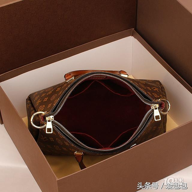 女士手提包時(shí)尚搭配 女士手提包搭配技巧