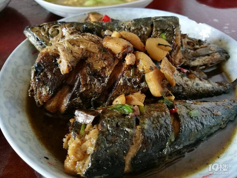 中飯三個小菜已好，可以咪西了!