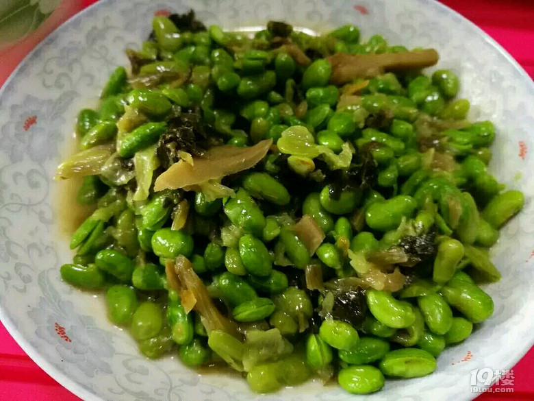 四個小菜兩個魚~