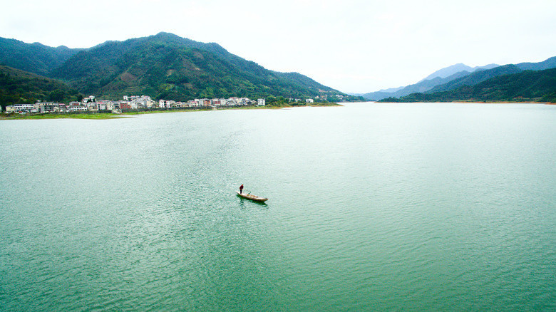 遠(yuǎn)方