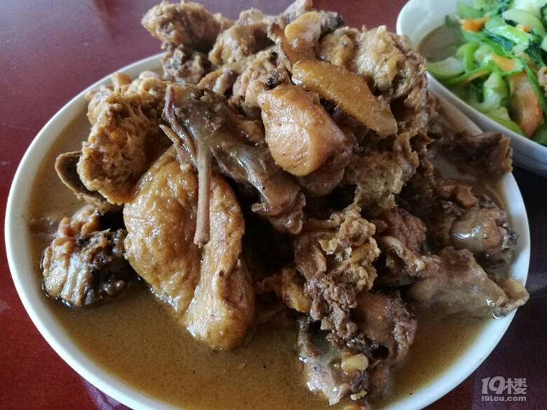 吃飯吃飯，三個(gè)菜~