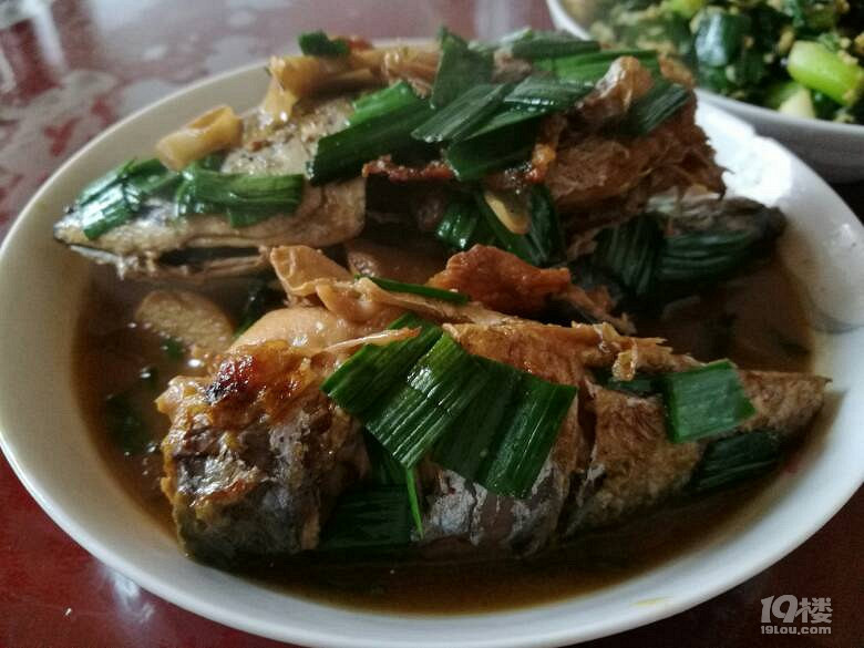 依舊三個(gè)菜~