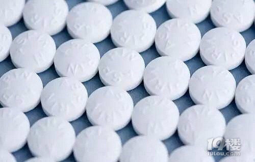 【提醒】感冒发烧头痛,姑娘吃止痛药差点没