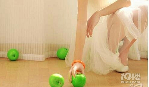 都说女人三十如狼,我都三十二了还是处,有那么