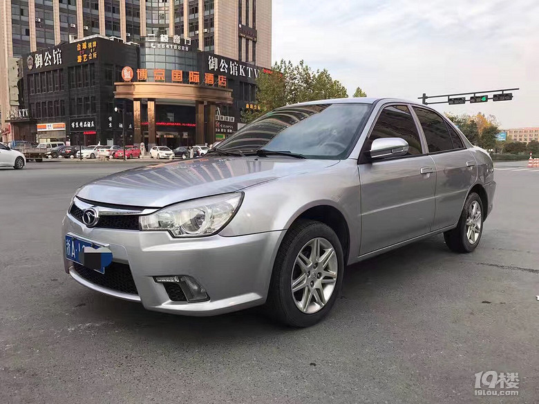 海量车源来袭,部分车型可按揭可置换,年底买个