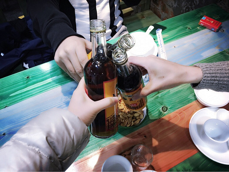 听说这家的牛蛙很好吃,我来拔拔草