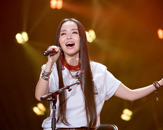 央吉玛神改编民歌 腾格尔再唱《蒙古人》