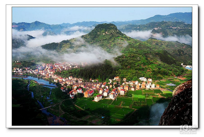 天姥山攻略     天姥連天向天橫