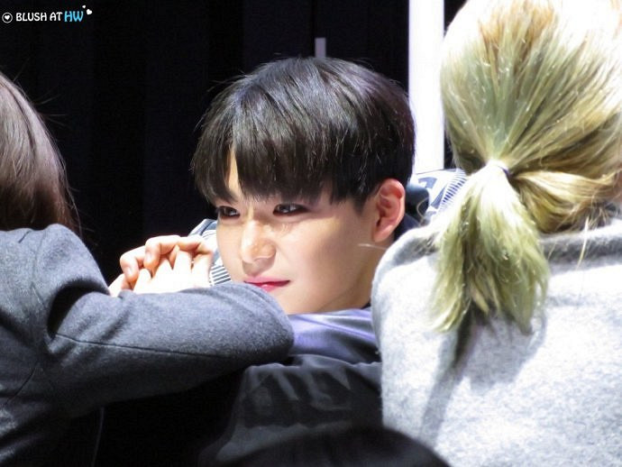 韩男团诋毁粉丝录音曝光:有屎的味道