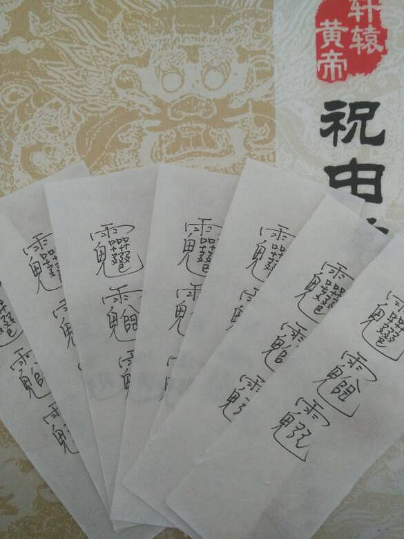 口臭挺烦人的,使人不敢与人近距离交往,从