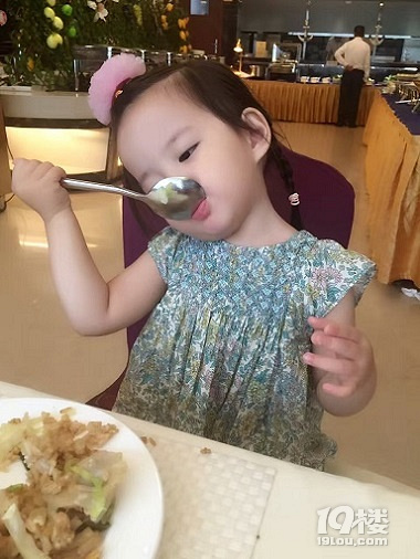 【萌寶寫真】天然呆，自在萌。