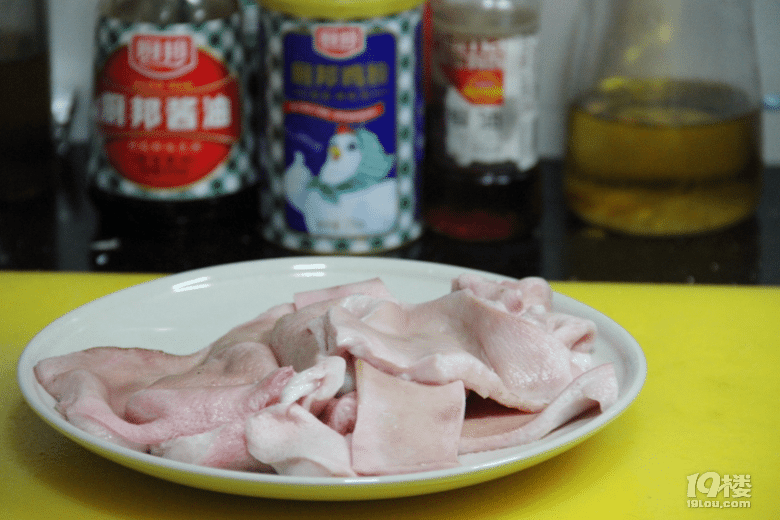 這是一道有顏值有故事的菜，不含脂肪還養(yǎng)顏~