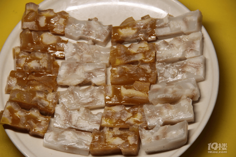 這是一道有顏值有故事的菜，不含脂肪還養(yǎng)顏~