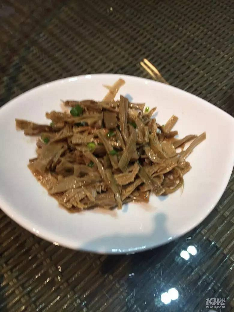 說去踏青結(jié)果迷路 誤打誤撞發(fā)現(xiàn)余杭徑山里的一家餐