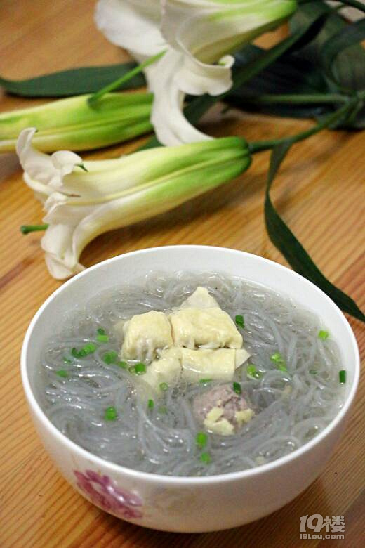 家常美食-- 粉絲千張包