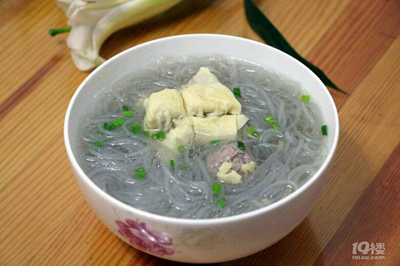 家常美食-- 粉絲千張包