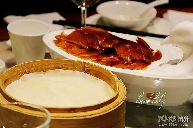 意外！杭州這三家烤鴨店，桌子擺到北京，全聚德都得高看一