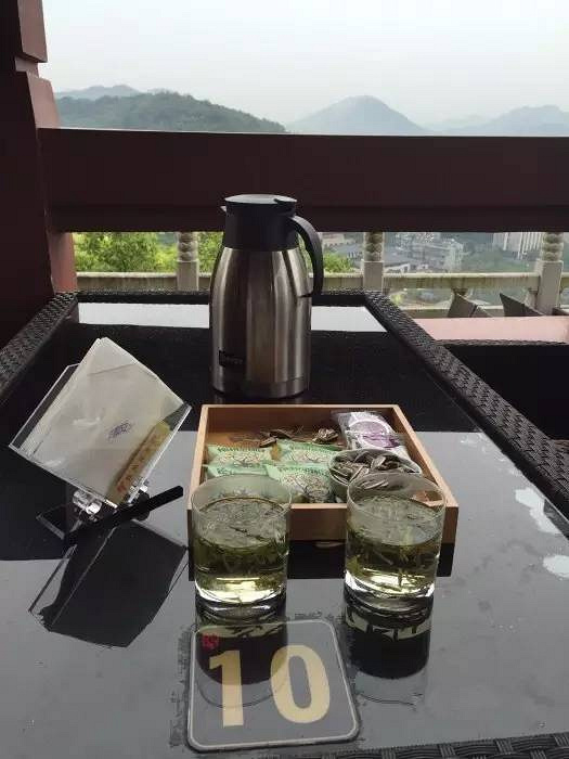 西湖邊7家不敢進(jìn)的高大上餐廳價(jià)格原來(lái)這么親民揣100塊就能