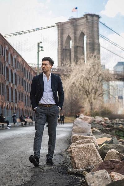 纪焕博雅痞私服上线 纯爱网剧《初恋爱》青岛