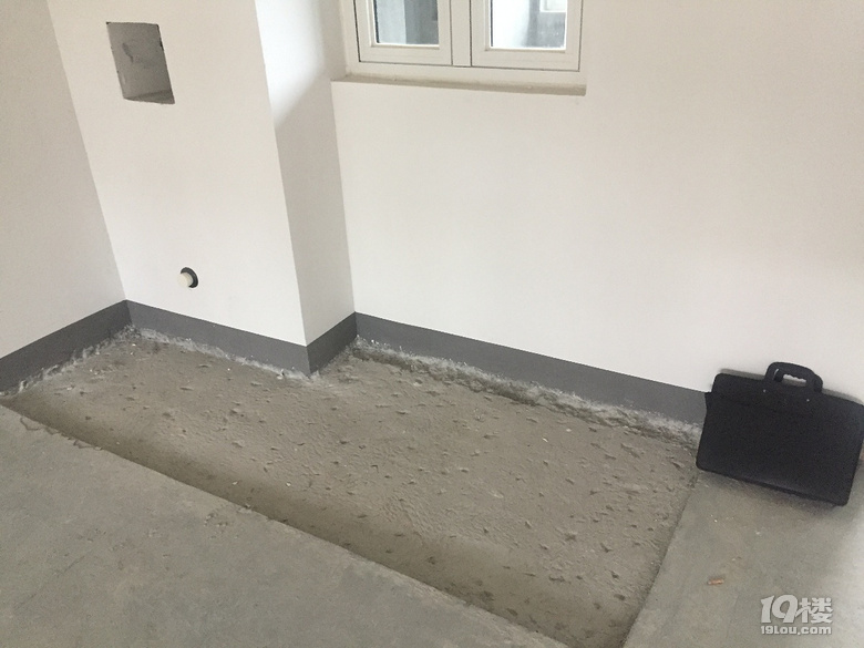 曝光融创富春壹号院,房屋出现严重质量问题欲