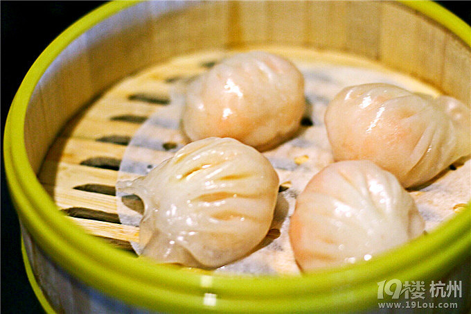 不必對著TVB劇里的美食流口水！這幾家店讓你一筷子夾到香港
