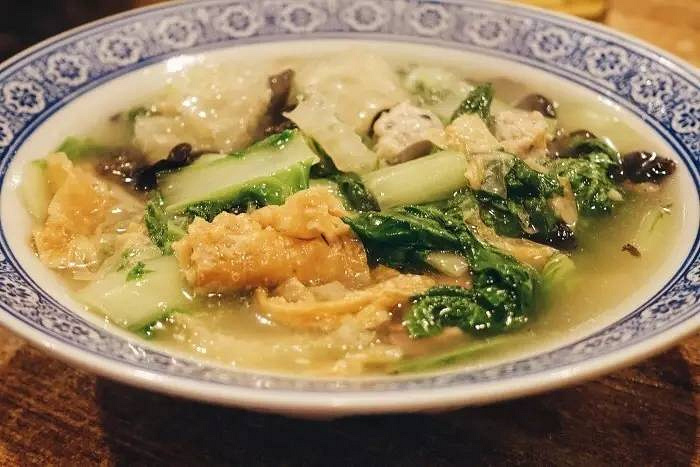 名叫”杭州大排檔“的飯店卻吃不出杭州味？如果你來到鼓樓，不如