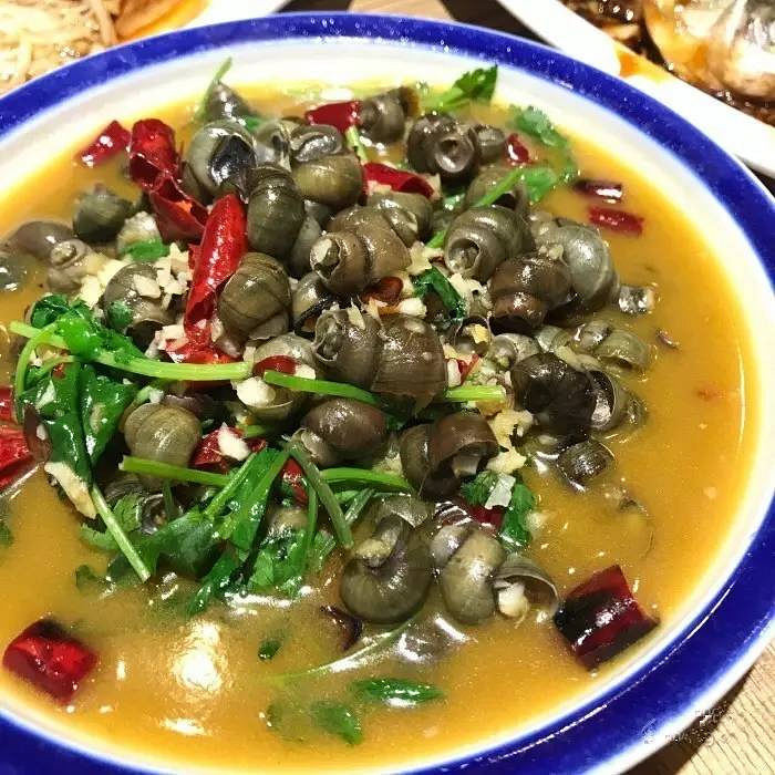 名叫”杭州大排檔“的飯店卻吃不出杭州味？如果你來到鼓樓，不如