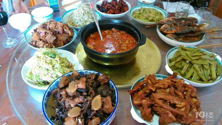 秘制冰糖紅棗紅燒肉，牛肉番茄羹