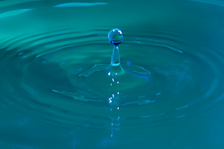 水      滴