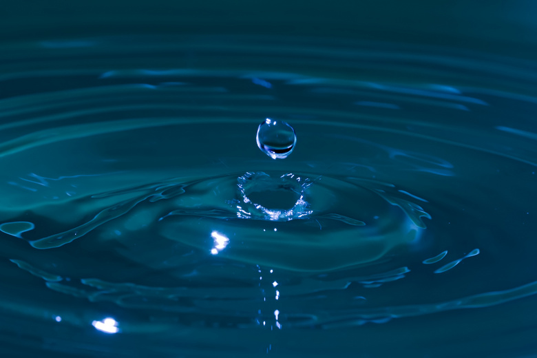 水      滴