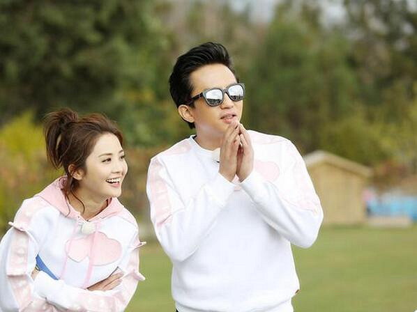 奔跑吧曝幕后猛料 鹿晗彻底放开邓超被热巴堵嘴