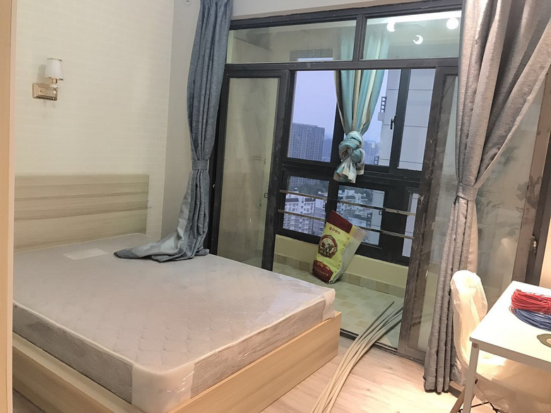 西湖区文一路地铁口郡枫华庭合租单间豪华精装