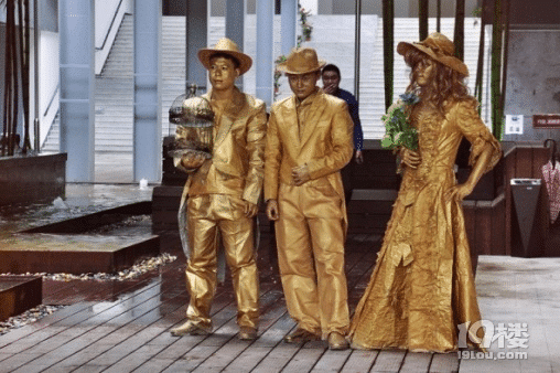 辦公世界社區(qū)化  服務(wù)體系年輕化