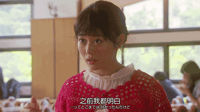 这个21岁的傻白甜生活不能自理,连起床都要妈妈哄,可你压根无
