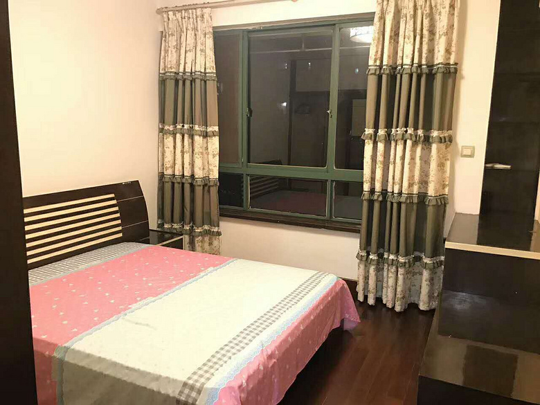 近蚂蚁金服 财富中心 山水人家精装四房出租 仅