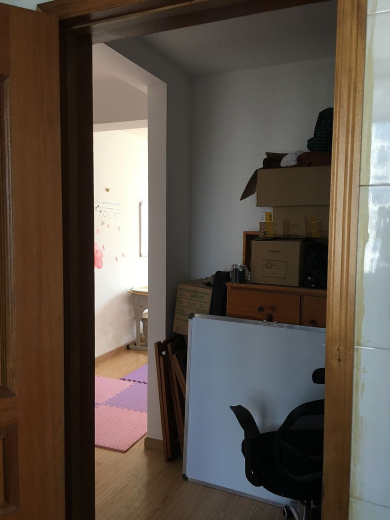 城西银泰附近圣苑小区45平大主卧带衣帽间_杭