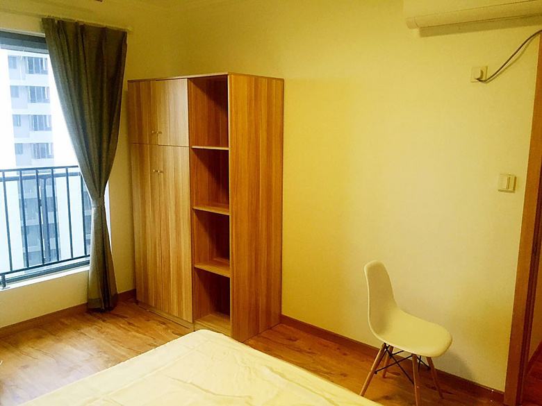 一 促销继续 蓝孔雀带阳台1650 雍景湾最便宜1